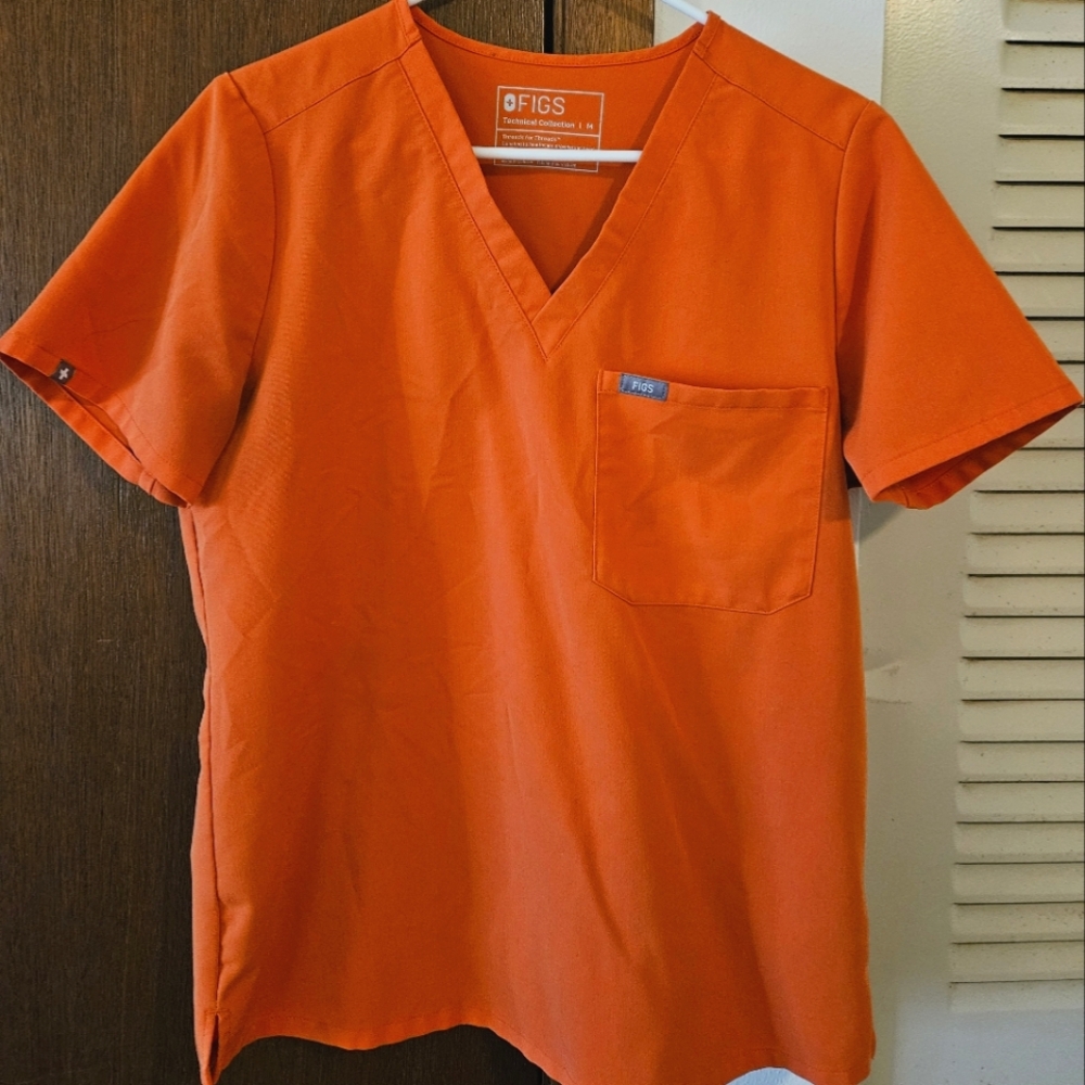 Sunset Orange Catarina scrub top- M